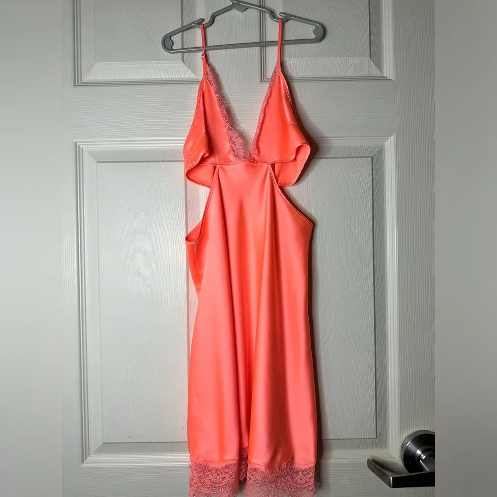 Victorias Secret Women’s Coral Slip Dress - Picture 7 of 9